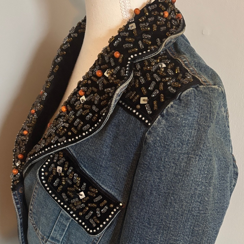 Vintage Stunning Simon Chang Medium Blue Denim Jacket with Beaded Embellishment - Picture 5 of 15